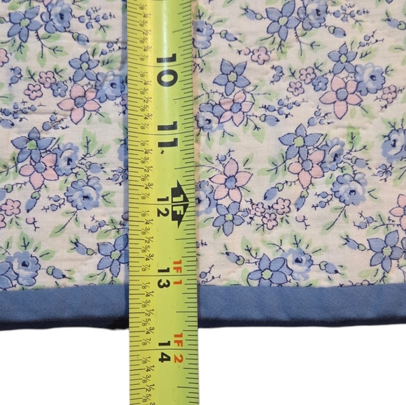 Vintage Style Handmade Patchwork Placemats Quilted Floral Farmhouse Table Decor - Picture 7 of 8